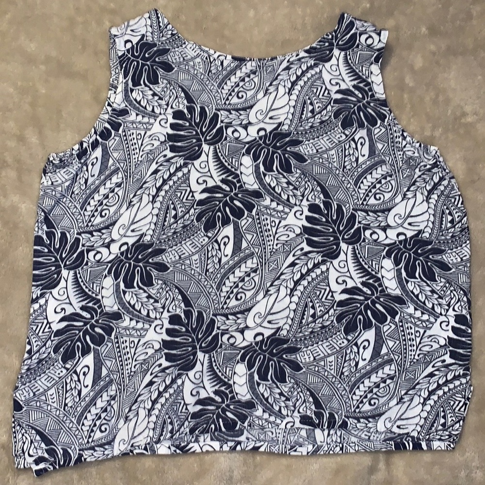 No name brand cropped shirt